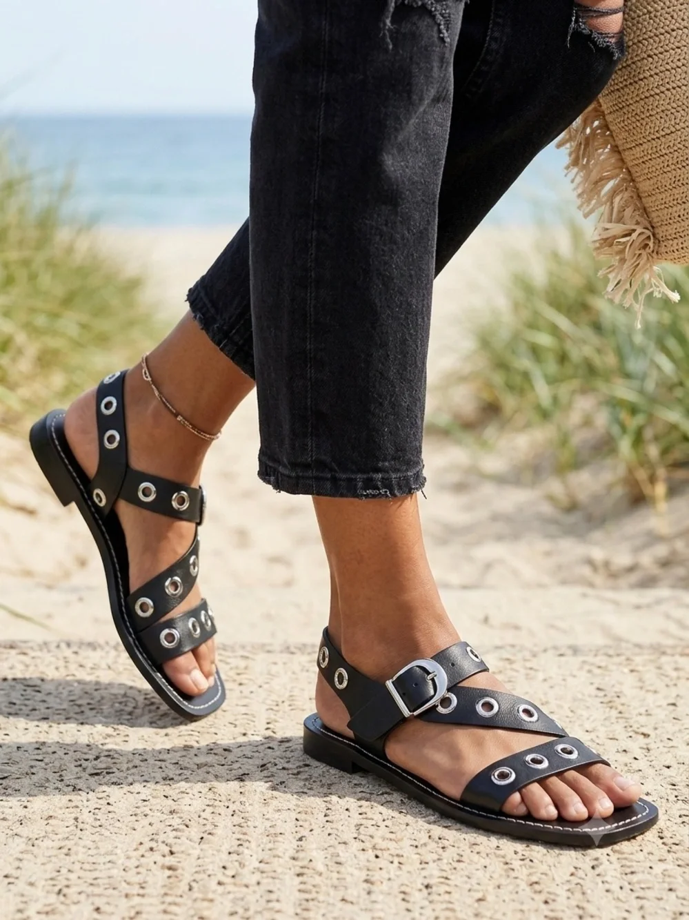J.Crew Black Leather Grommet Buckle Strappy Flat Sandals Women's Size 7